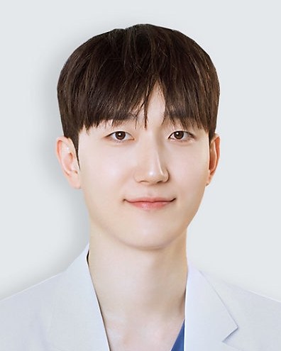 Dr. Ryu Jun-seong, Integrated Dentistry — Today Dental Clinic